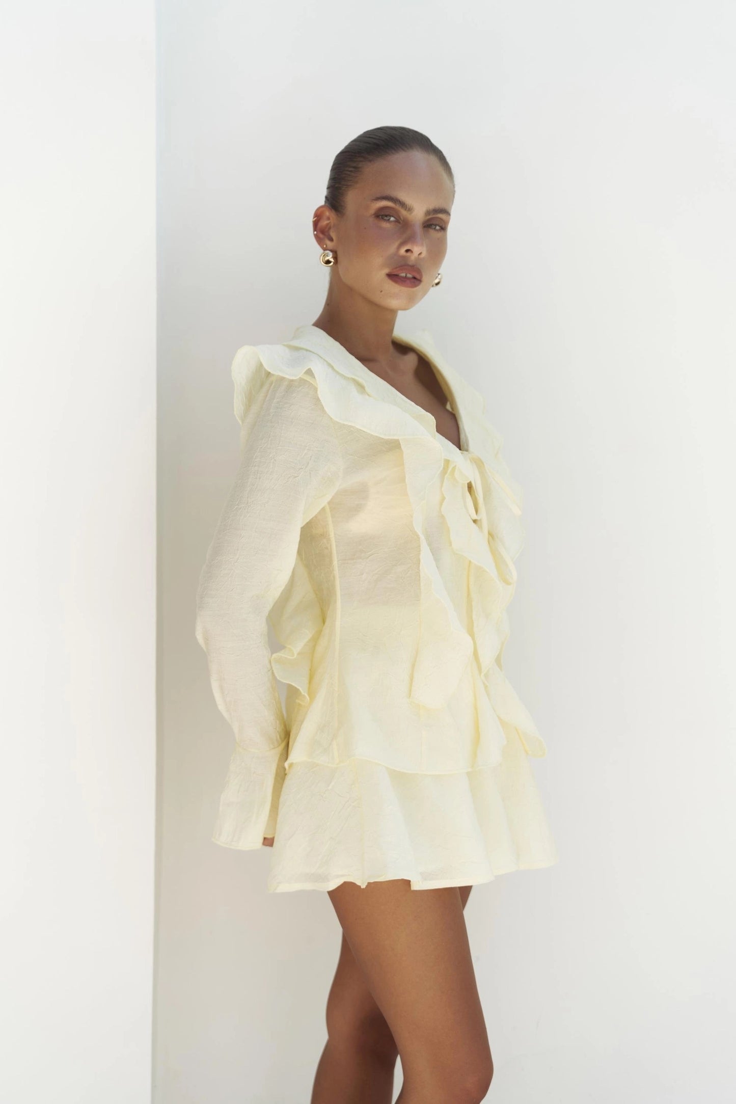 Zweiteiler mit Bluse & Minirock mit integrierten Shorts | gelb