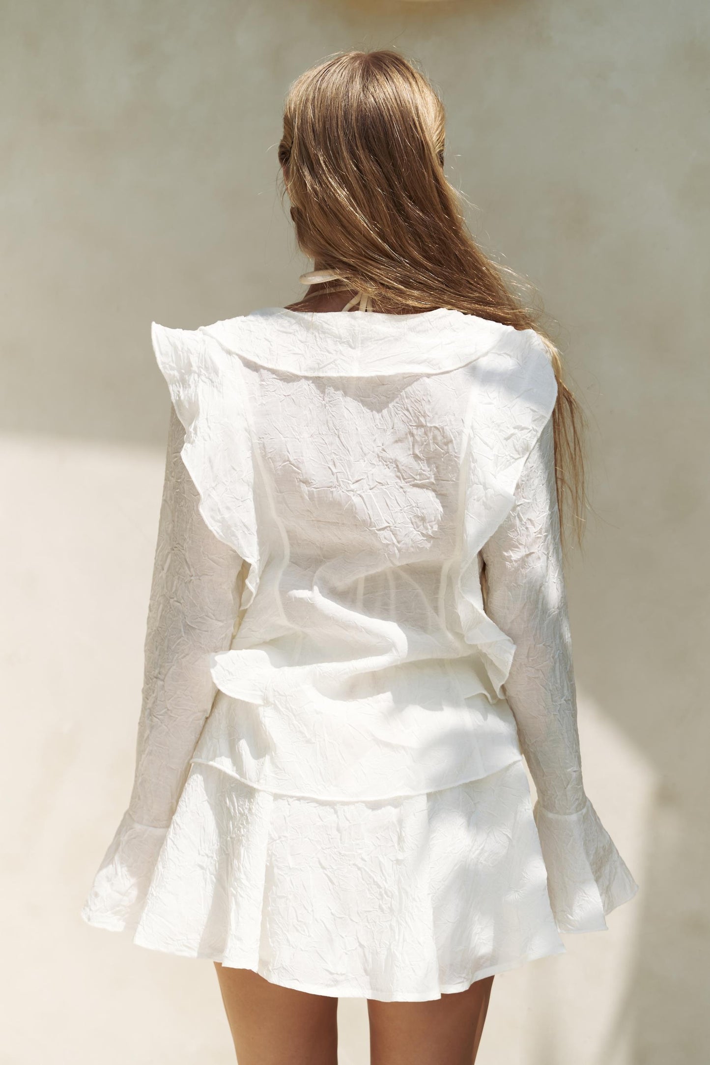Zweiteiler mit Bluse & Minirock mit integrierten Shorts | weiss