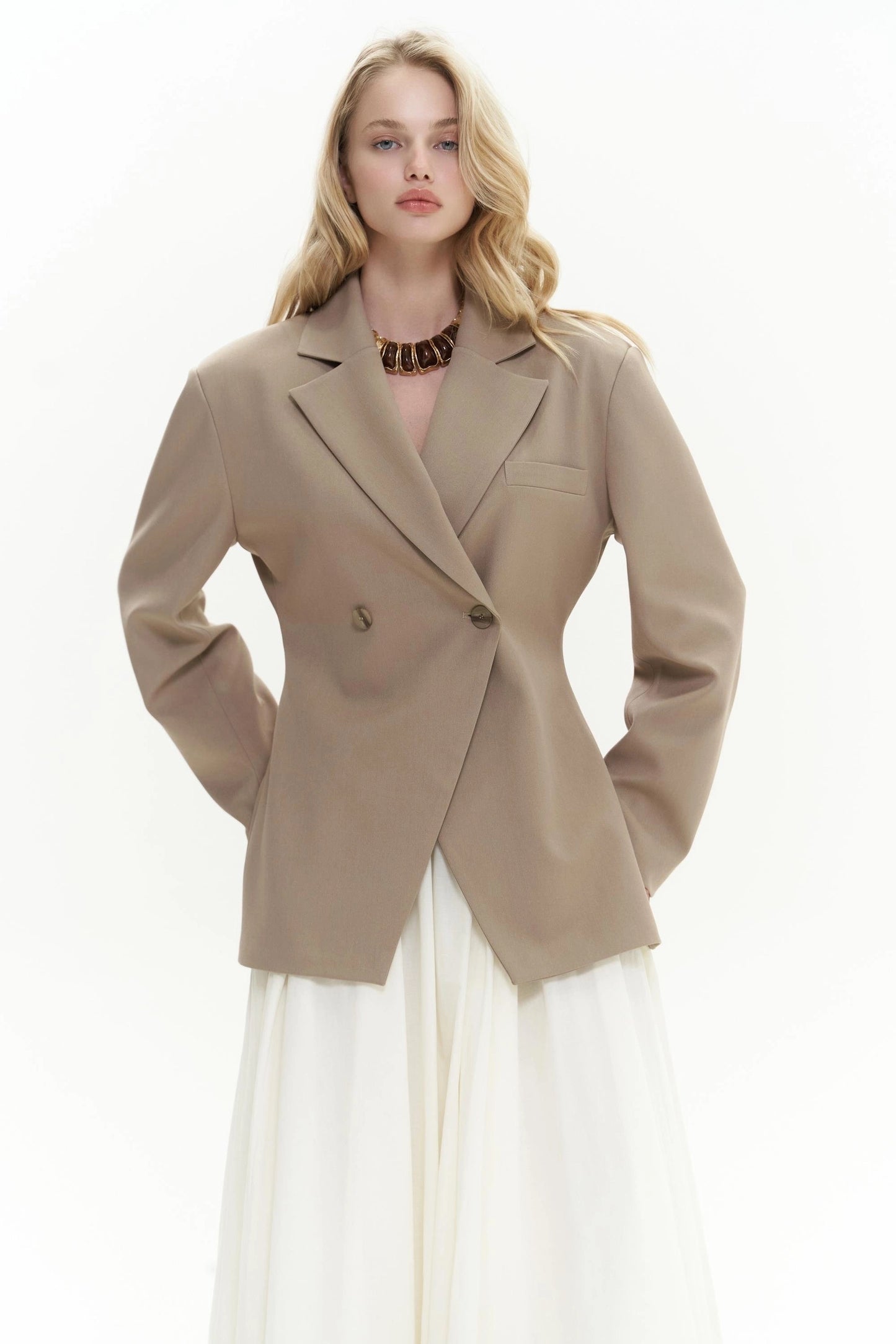 taillierter Aveline Blazer
| beige