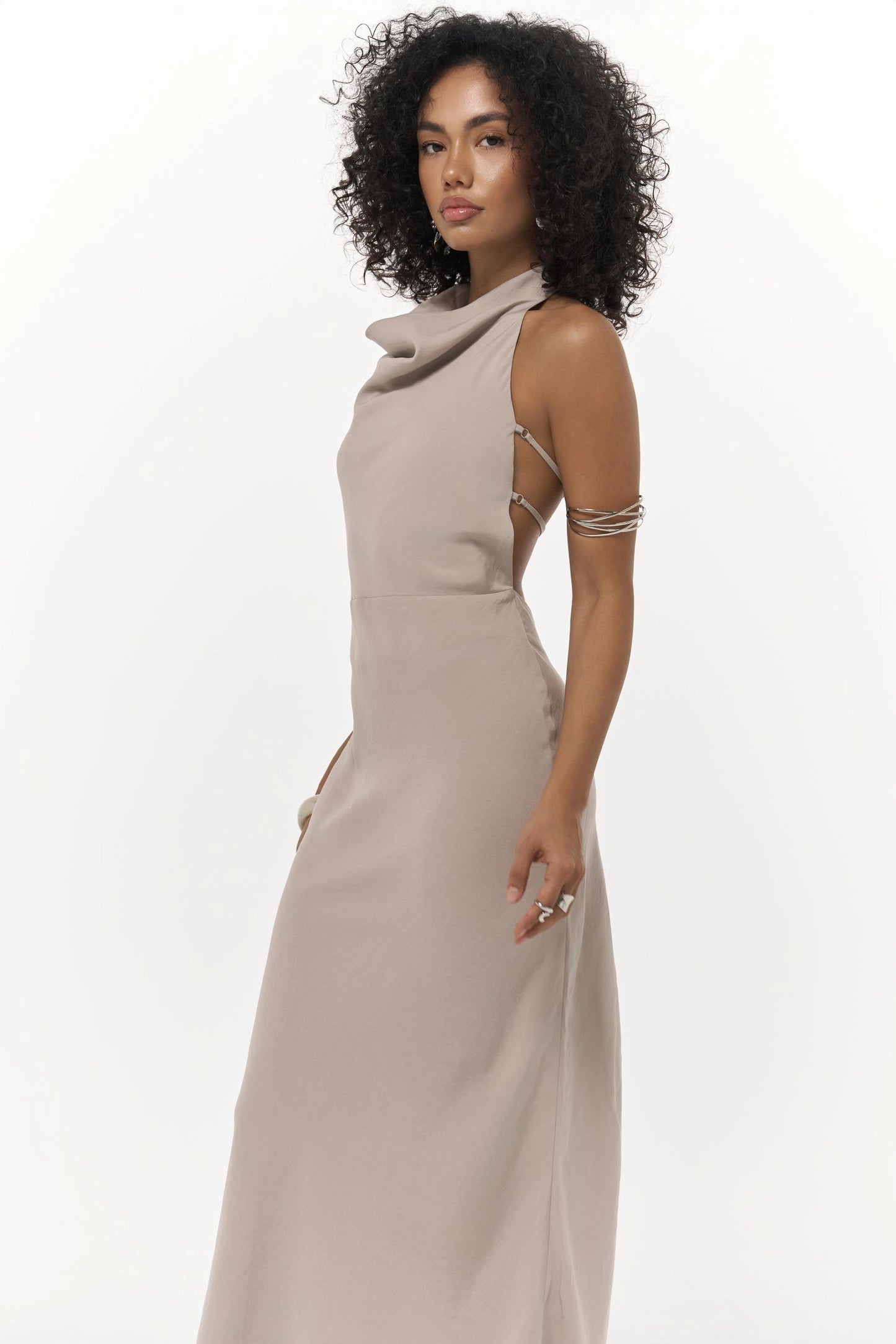 Maxikleid mit Rückenschnürung | Taupe