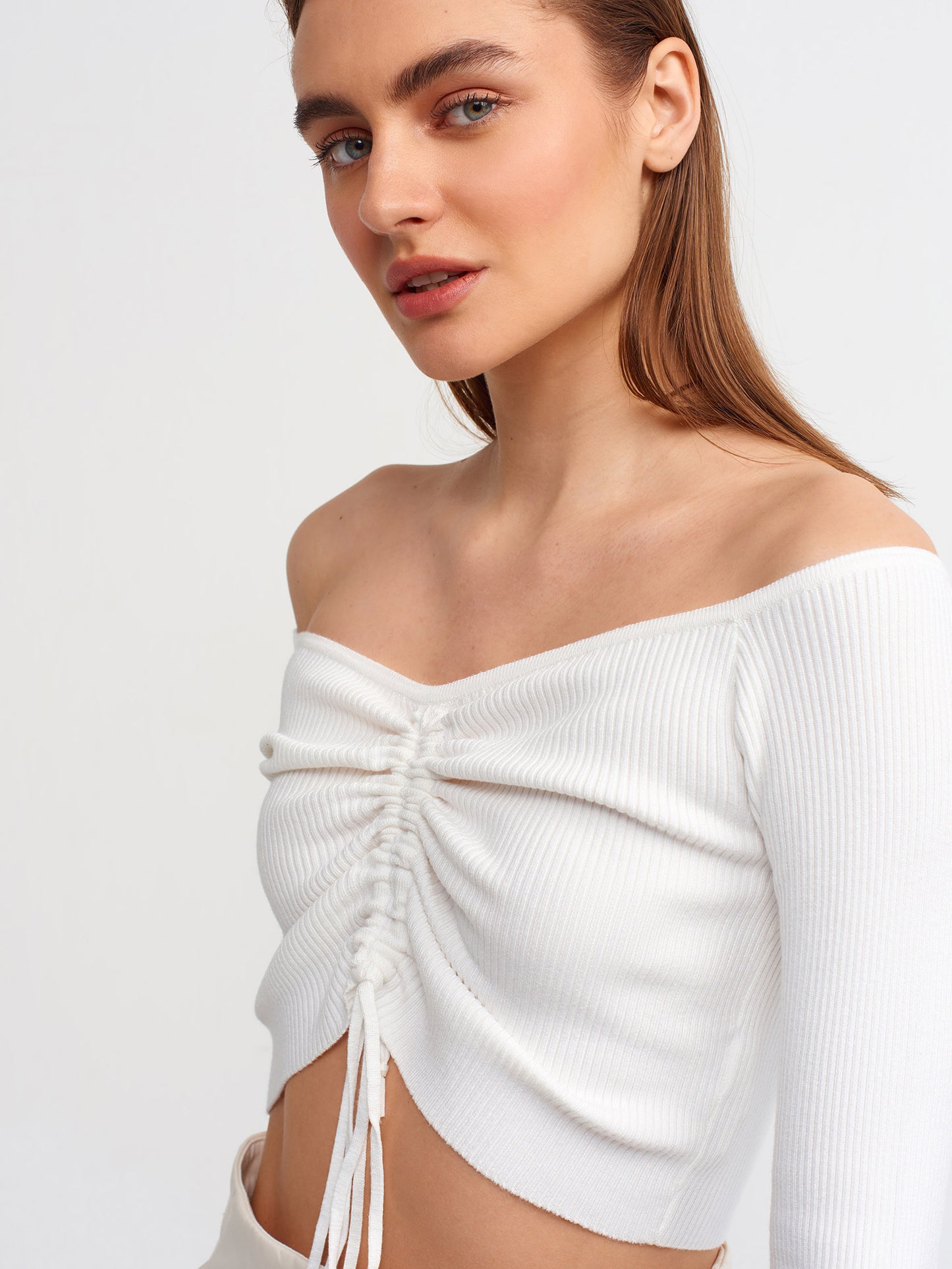 Top mit Schnürdetail - weiss