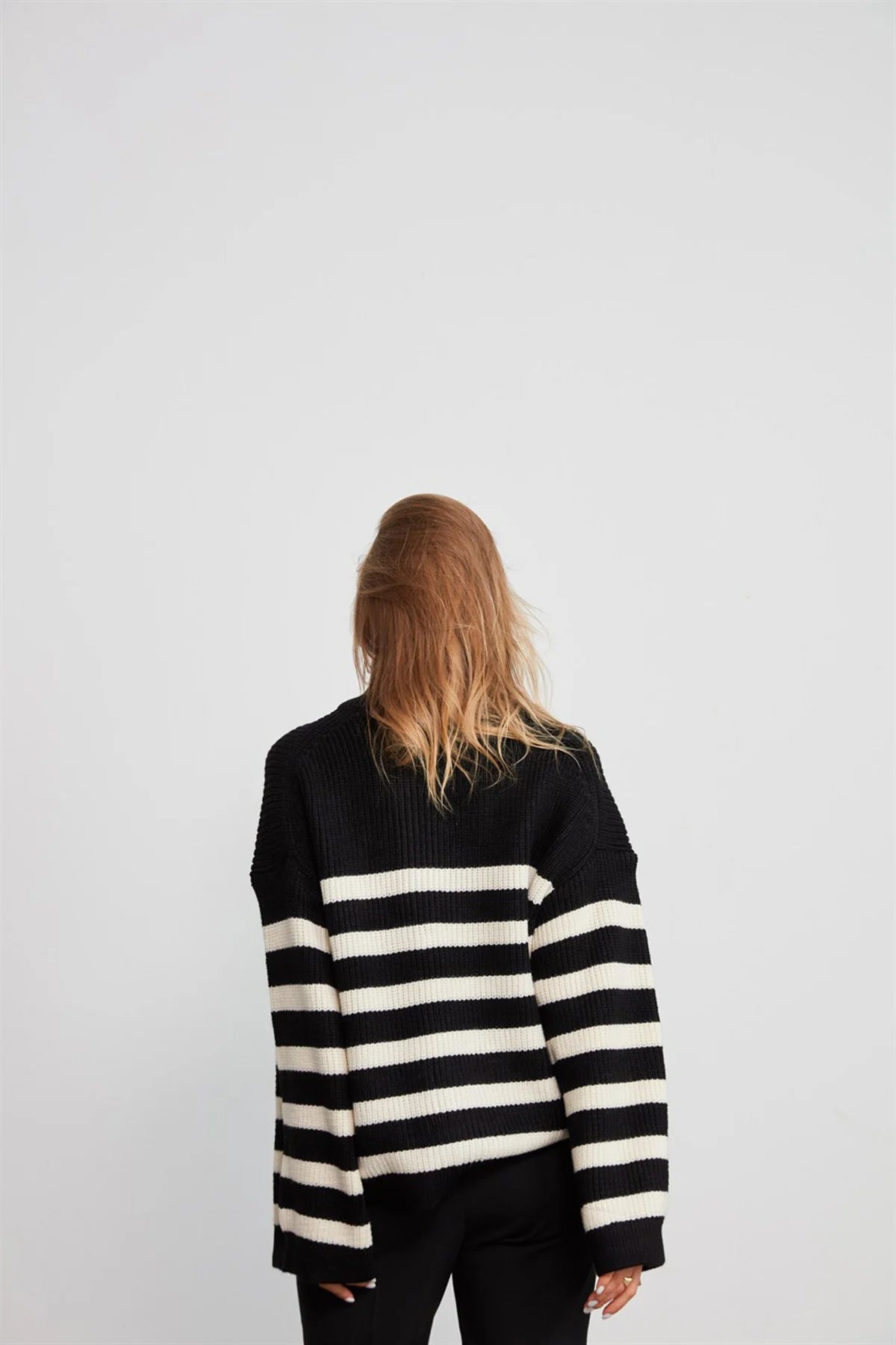 gestreifter Pullover mit Reissverschluss