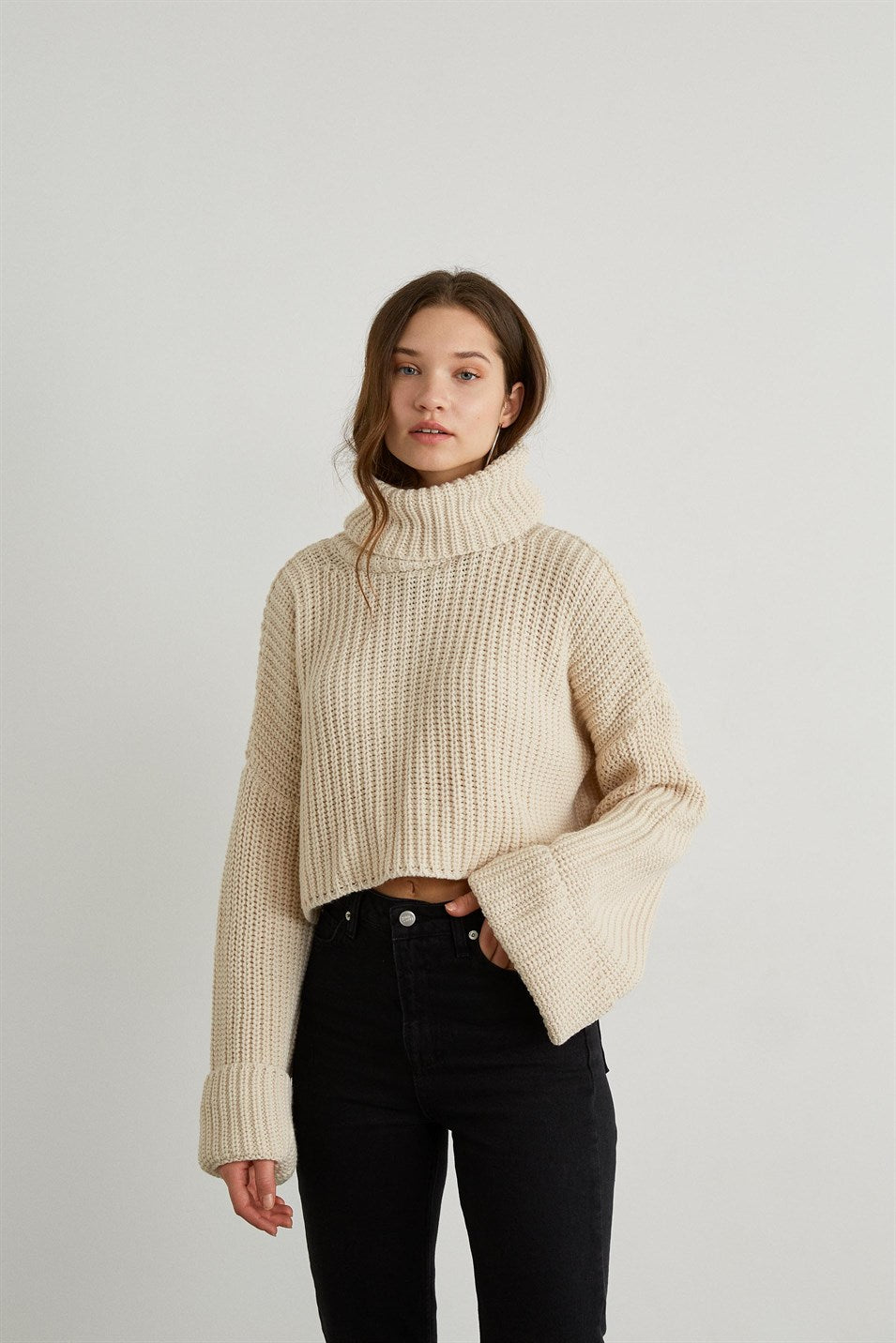 kurzer Rollkragen Crop Pullover - ecru weiss