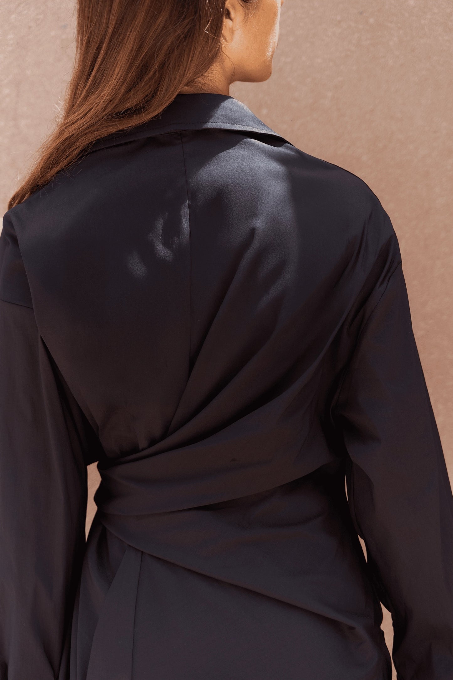 Bluse mit Bindedetail | schwarz