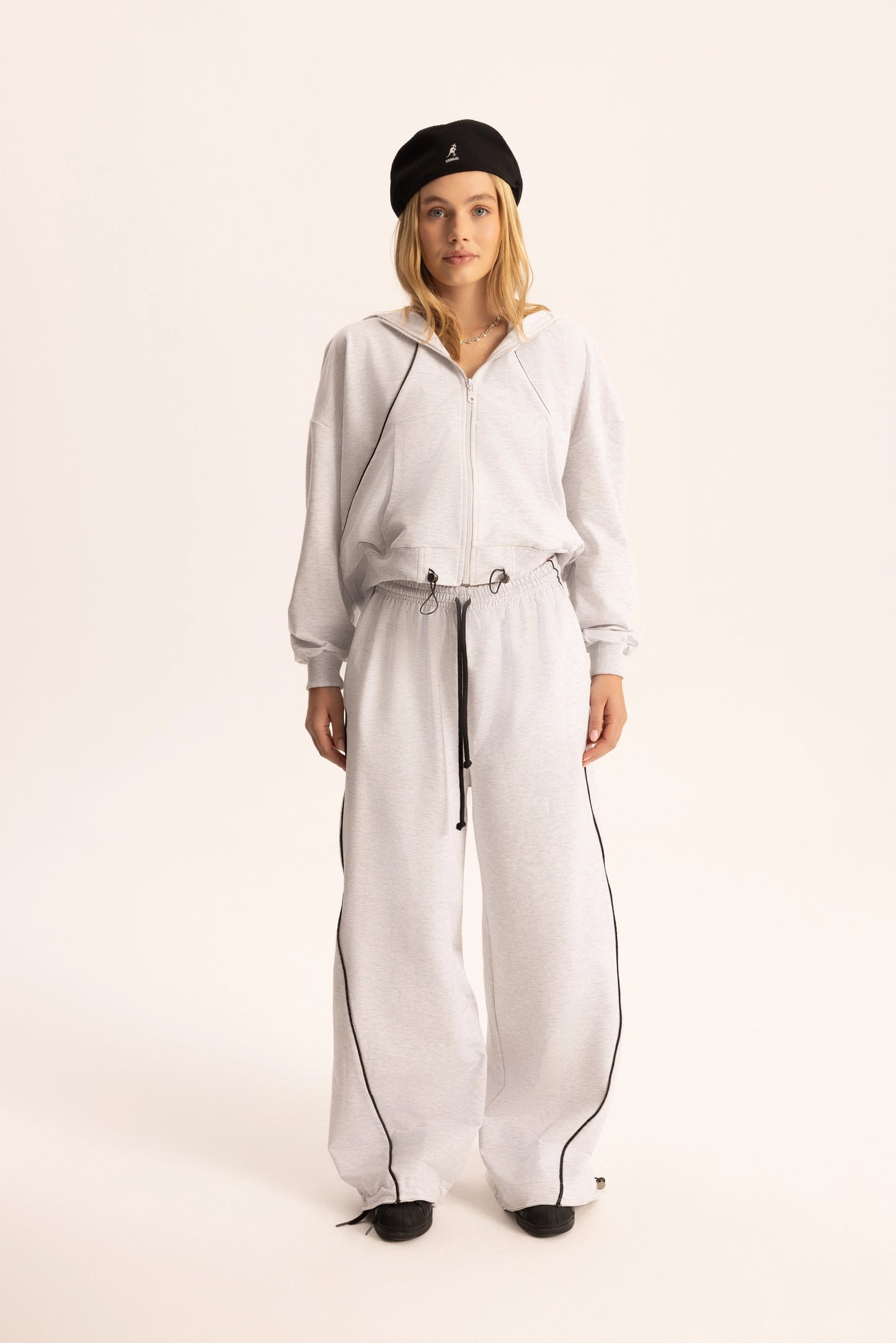 VINA Trainer Set | grau